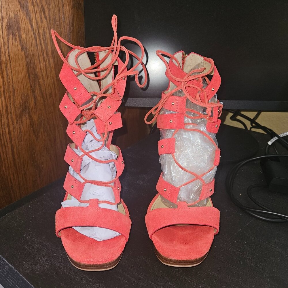 MICHAEL KORS SOFIA PLATFORM SUEDE 10M CORAL